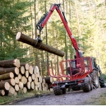 Traktorová vyvážečka na dřevo AGA LV10 s hydraulickou rukou AL 585