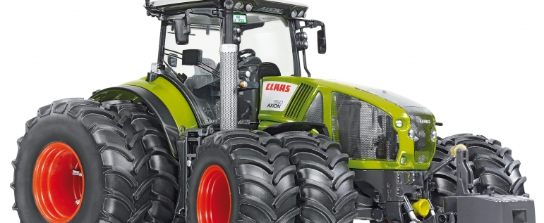 Traktor Axion 950